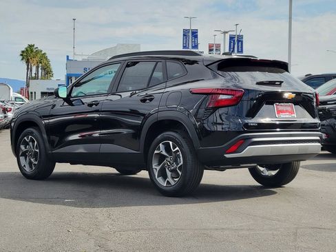 New 2026 Chevrolet Trax LT w/ Driver Confidence Package image 2