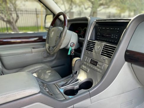 Used 2003 Lincoln Aviator AWD image 22