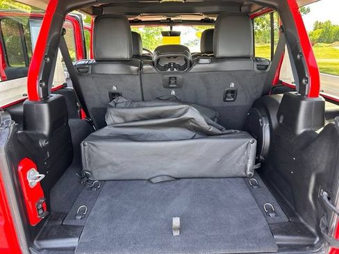 Used 2021 Jeep Wrangler Unlimited Rubicon AWD/4WD image 12