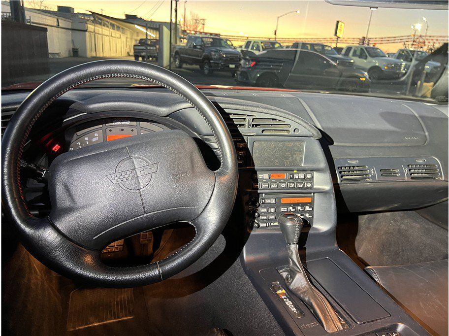 Used 1994 Chevrolet Corvette Coupe RWD image 13