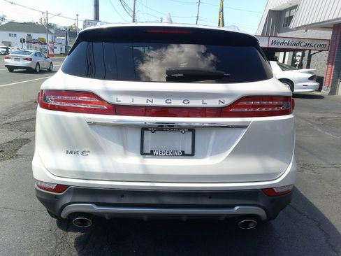 Used 2019 Lincoln MKC Select w/ Select Plus Package AWD/4WD image 4