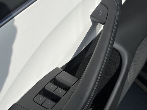 Used 2025 Tesla Model 3 Long Range RWD image 30