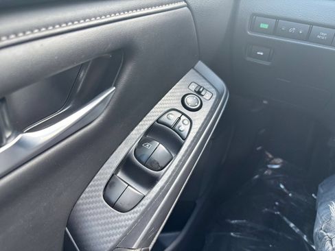 Used 2025 Nissan Sentra SV FWD image 18