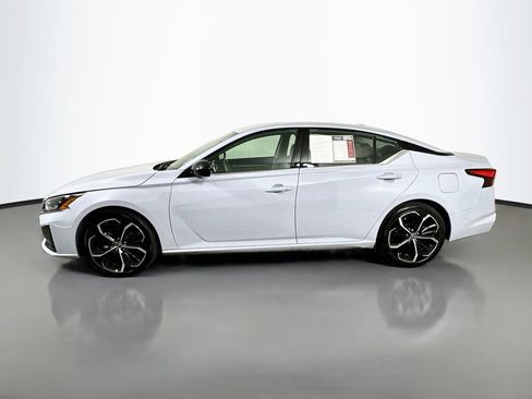 Used 2024 Nissan Altima 2.5 SR FWD image 5
