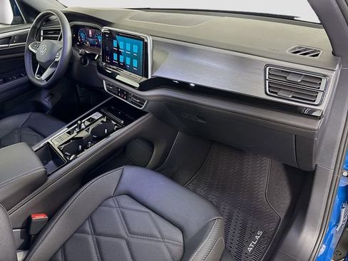 New 2026 Volkswagen Atlas Cross Sport SE AWD/4WD image 30