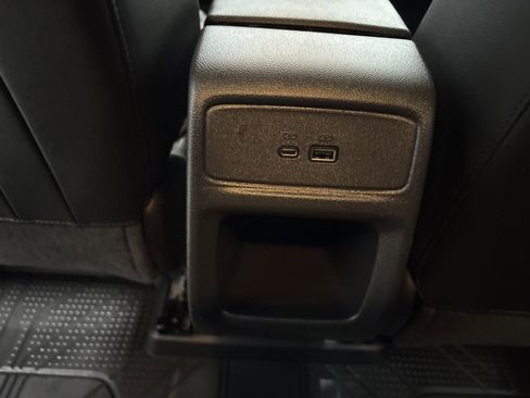 Used 2025 Chevrolet Trax LT w/ Driver Confidence Package image 28