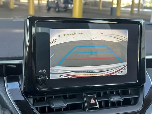 Certified 2024 Toyota Corolla LE w/ LE Convenience Package FWD image 17