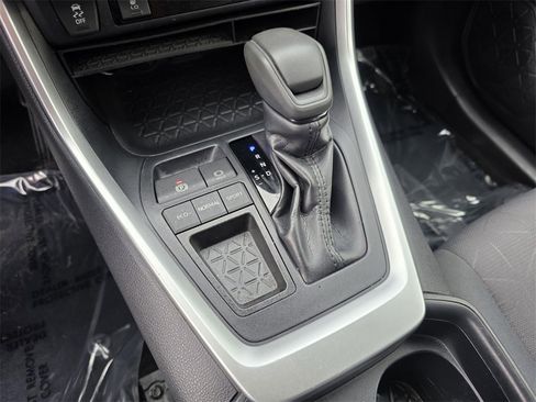 Used 2019 Toyota RAV4 XLE image 25