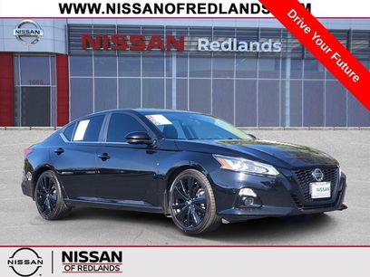 Used 2022 Nissan Altima 2.5 SR w/ Midnight Edition Package