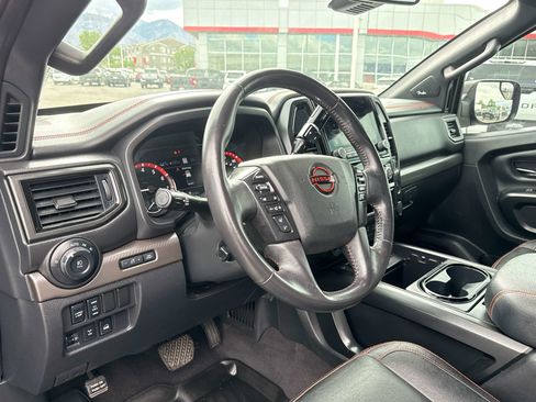 Used 2023 Nissan Titan PRO-4X w/ Pro-4x Convenience Package AWD/4WD image 10