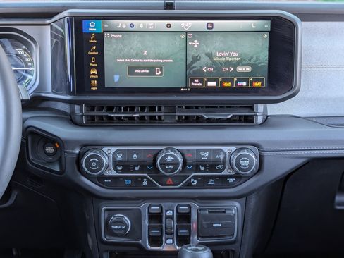 Used 2025 Jeep Wrangler Sahara w/ Safety Group image 25