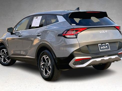 Used 2023 Kia Sportage LX image 4