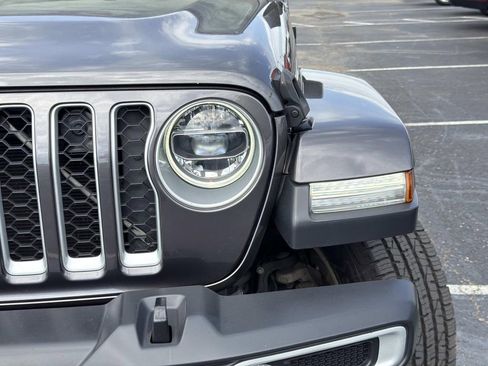 Used 2020 Jeep Gladiator Overland w/ Popular Equipment Package AWD/4WD image 9