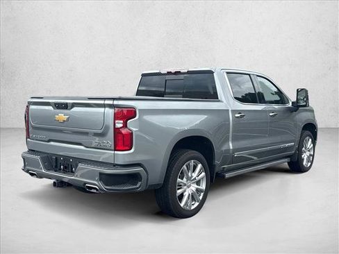 Used 2024 Chevrolet Silverado 1500 High Country w/ High Country Premium Package image 5