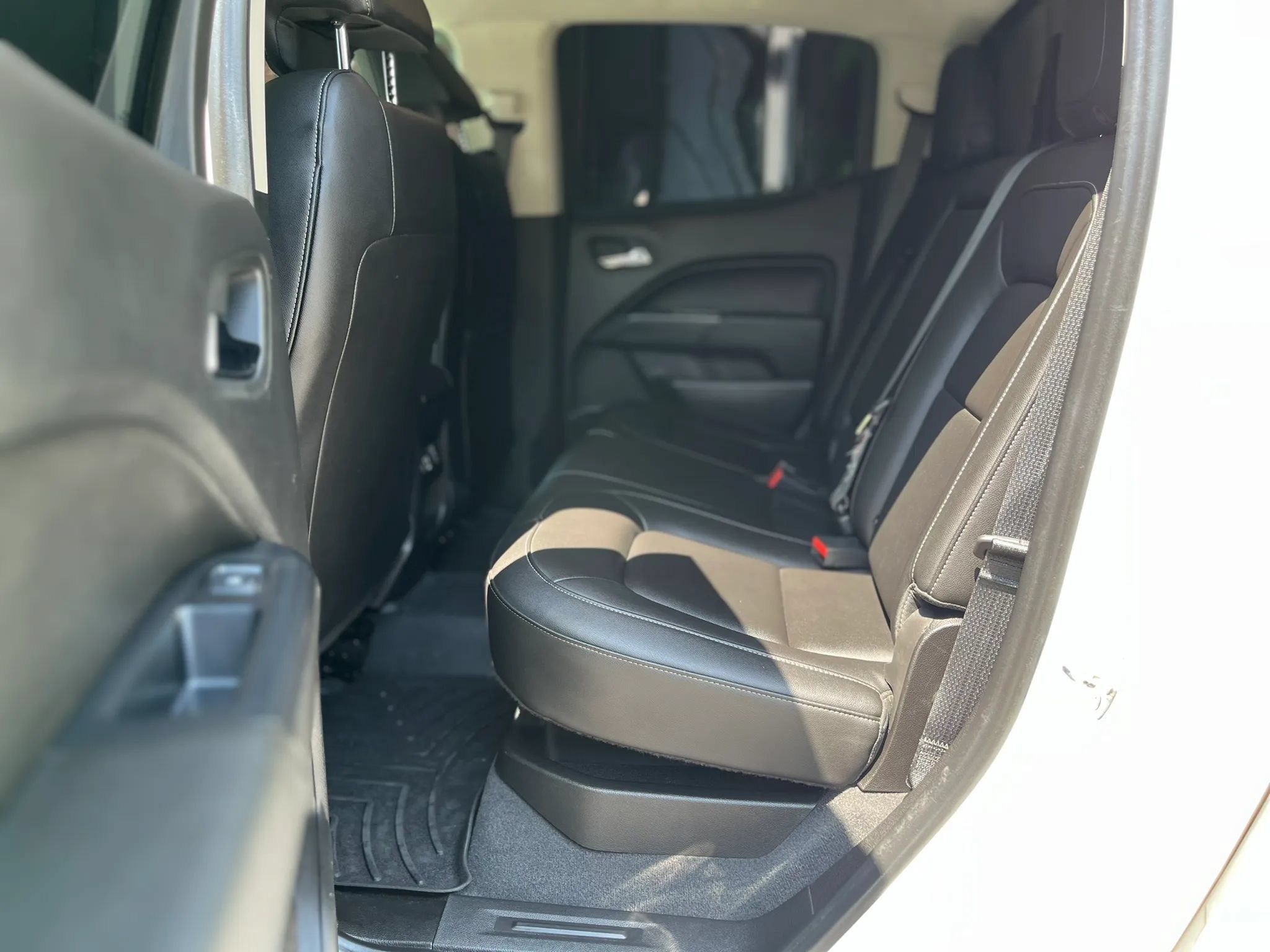 Used 2019 Chevrolet Colorado ZR2 w/ ZR2 Dusk Special Edition AWD/4WD image 22