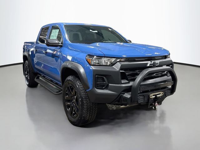 New 2025 Chevrolet Colorado Trail Boss w/ Off-Road Front Bumper Package AWD/4WD image 5