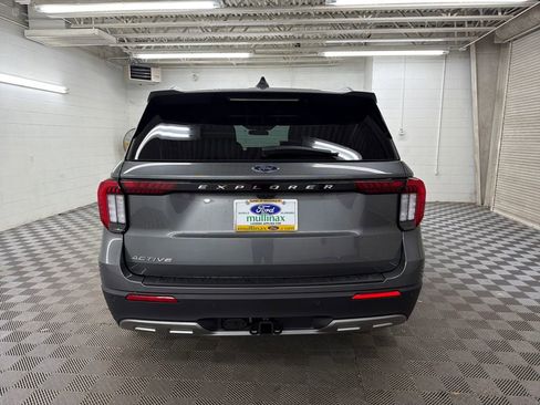 New 2026 Ford Explorer Active w/ Active Comfort Package image 7