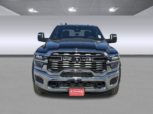 New 2026 RAM 4500 Tradesman w/ Chrome Appearance Group image 2