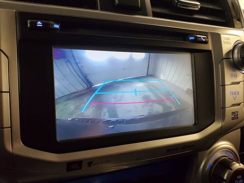 Used 2018 Toyota 4Runner SR5 image 26