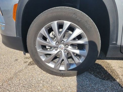 Used 2025 Buick Enclave Preferred w/ Power Package AWD/4WD image 27