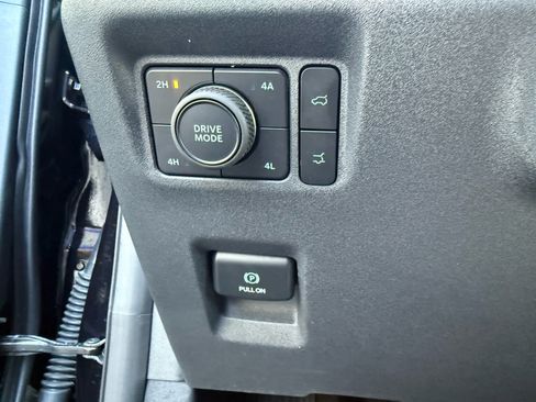 Certified 2025 Ford Expedition Active AWD/4WD image 15