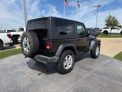 Used 2021 Jeep Wrangler Sport S image 6