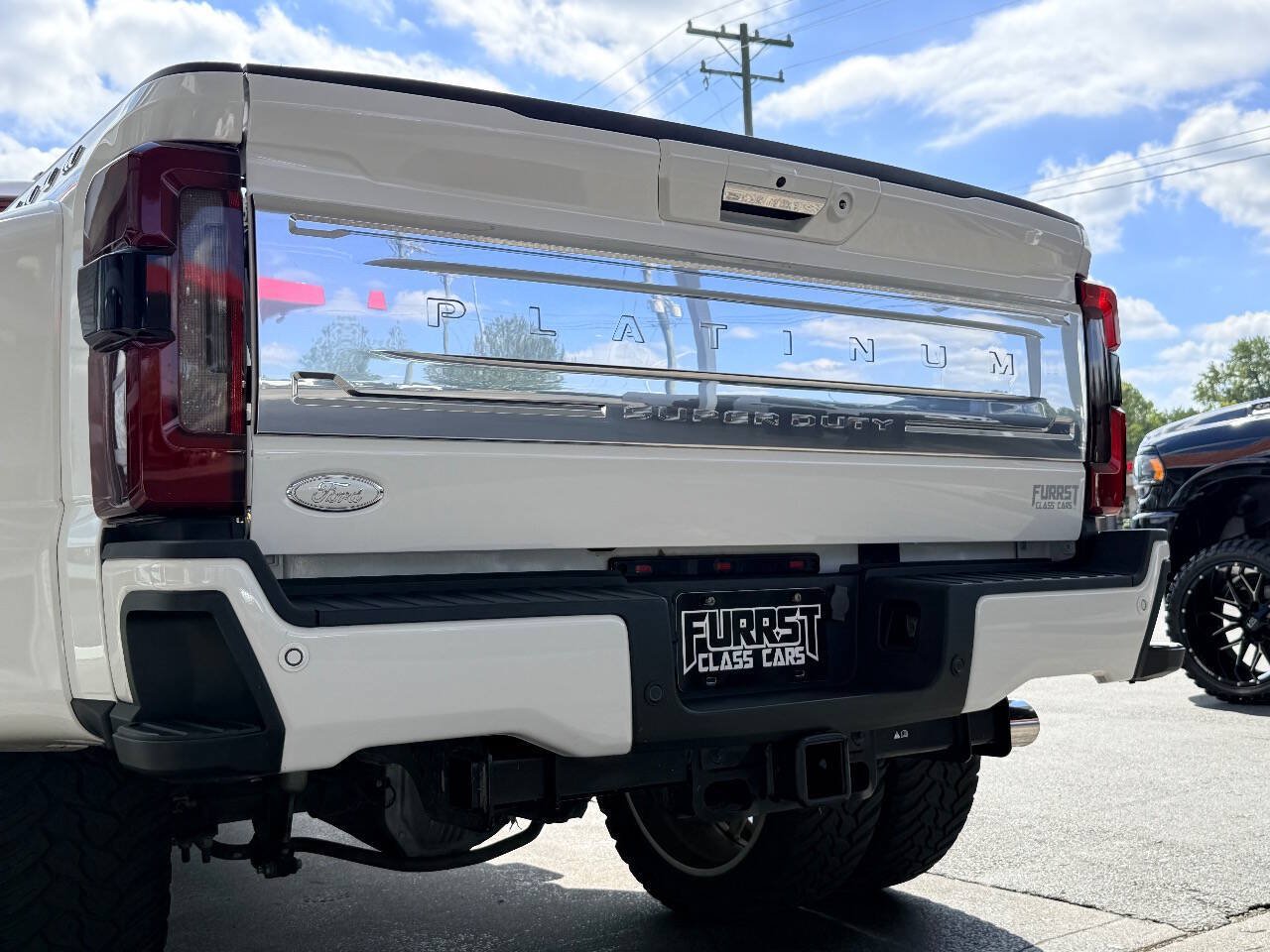Used 2023 Ford F450 Platinum w/ FX4 Off-Road Package AWD/4WD image 8