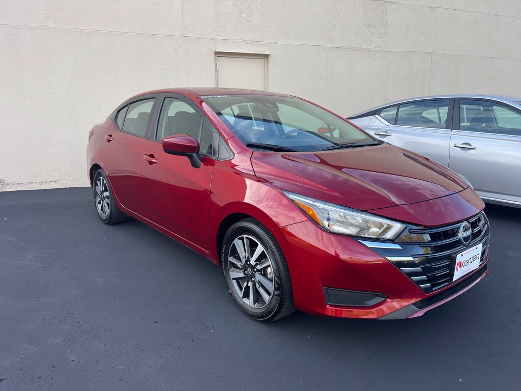 Used 2025 Nissan Versa SV FWD image 3