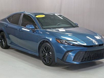 Used 2025 Toyota Camry SE
