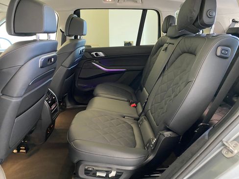Certified 2025 BMW X7 xDrive40i image 13