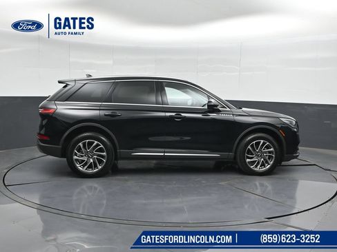 Used 2022 Lincoln Corsair AWD w/ Equipment Group 101A image 3