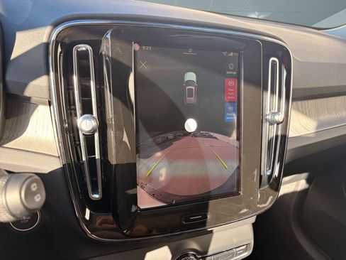 Certified 2026 Volvo XC40 B5 Core w/ Climate Package AWD/4WD image 31