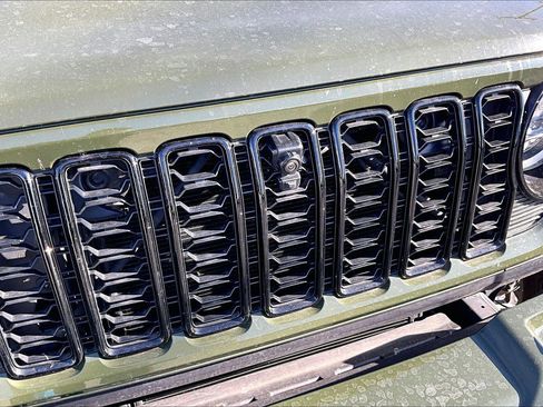 Used 2024 Jeep Wrangler High Altitude image 27