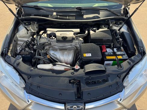 Used 2017 Toyota Camry XLE w/ Moonroof Package image 24