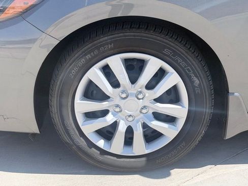 Used 2024 Nissan Sentra S image 30