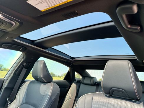 Used 2025 Toyota Crown Platinum image 20