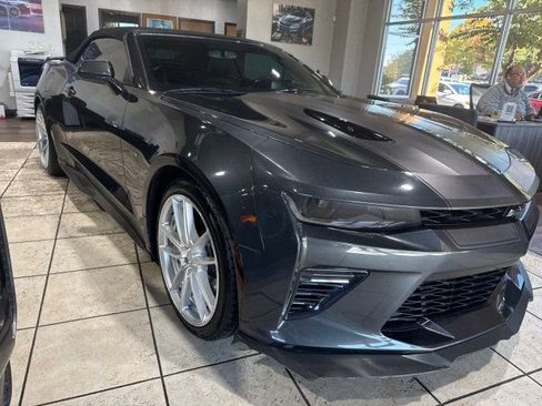 Used 2016 Chevrolet Camaro SS image 2