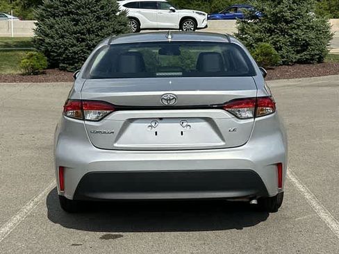 Used 2025 Toyota Corolla LE FWD image 4