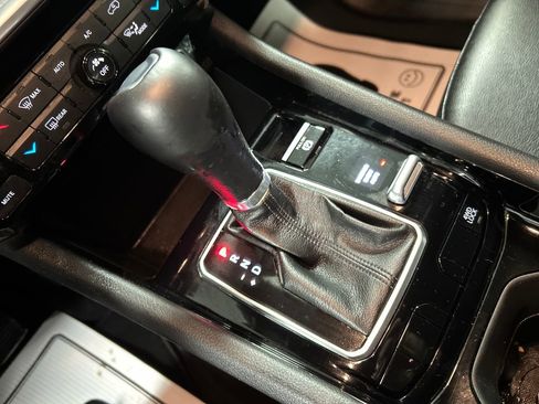 Used 2025 Jeep Compass Limited image 20