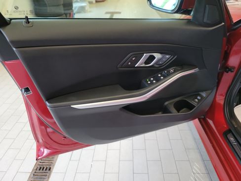 Used 2026 BMW 330i xDrive Sedan w/ M Sport Package AWD/4WD image 15