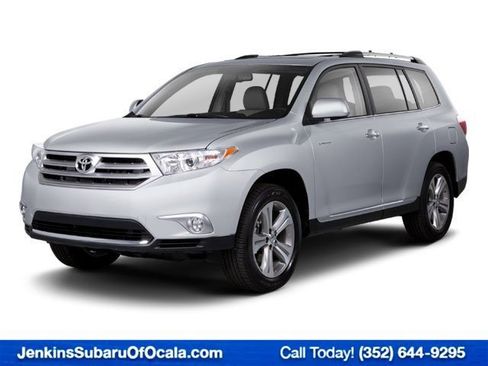 Used 2013 Toyota Highlander Plus image 1