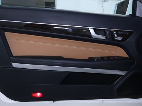 Used 2017 Mercedes-Benz E 400 4MATIC Coupe image 12