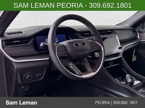 New 2026 Jeep Grand Cherokee L 4WD image 9