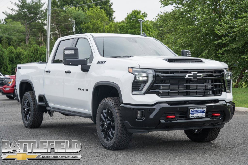 New 2026 Chevrolet Silverado 2500 LT w/ Trail Boss Package AWD/4WD image 1