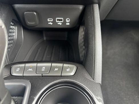 Used 2022 Chevrolet TrailBlazer LT FWD image 27