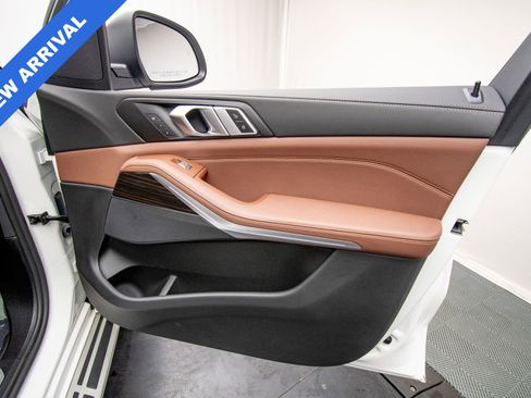 Used 2025 BMW X7 xDrive40i w/ Parking Assistance Package AWD/4WD image 37