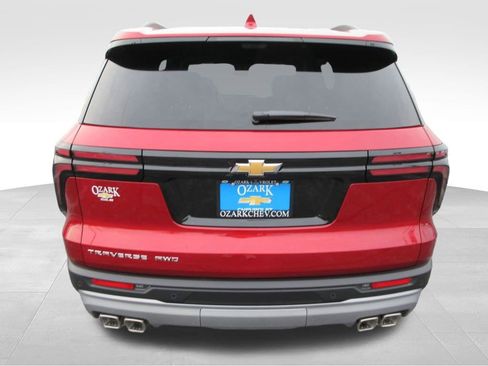 New 2026 Chevrolet Traverse LT w/ Sun and Wheel Package image 4