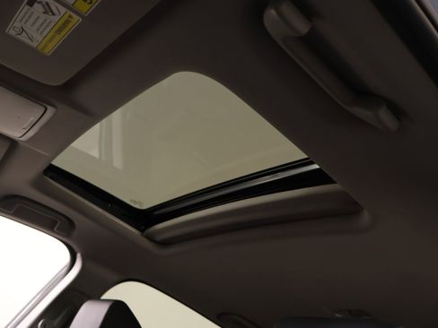 Used 2022 Honda CR-V Touring image 15