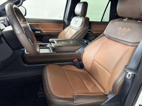 Used 2025 Ford Expedition Max King Ranch AWD/4WD image 11