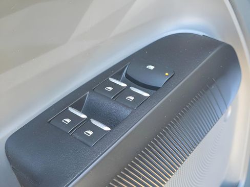 Used 2022 Ford Maverick XL image 15